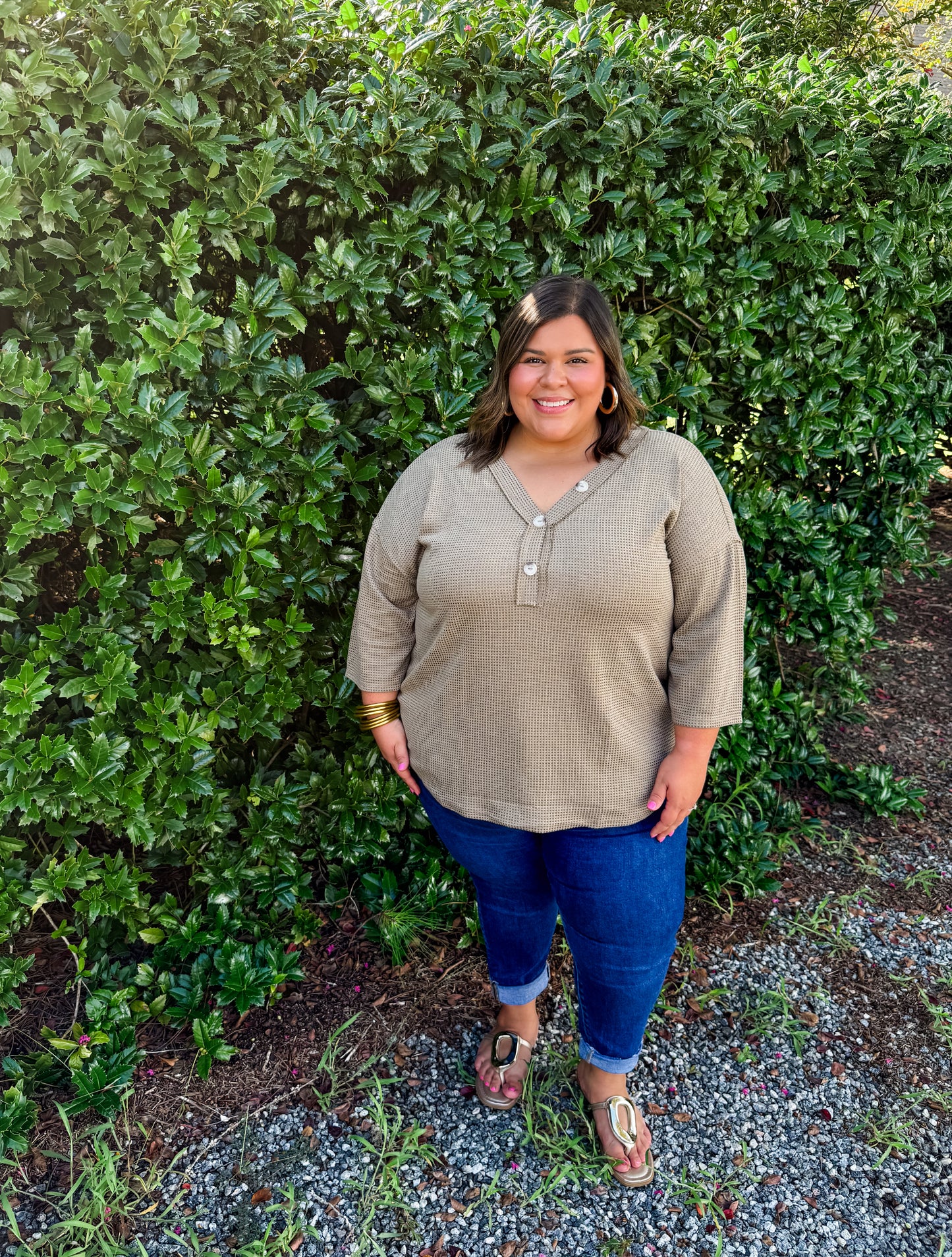 Curvy Crisp Morning Top in Olive