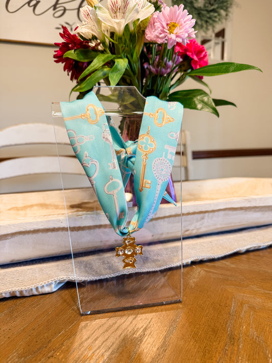 Lock It Scarf Necklace in Teal