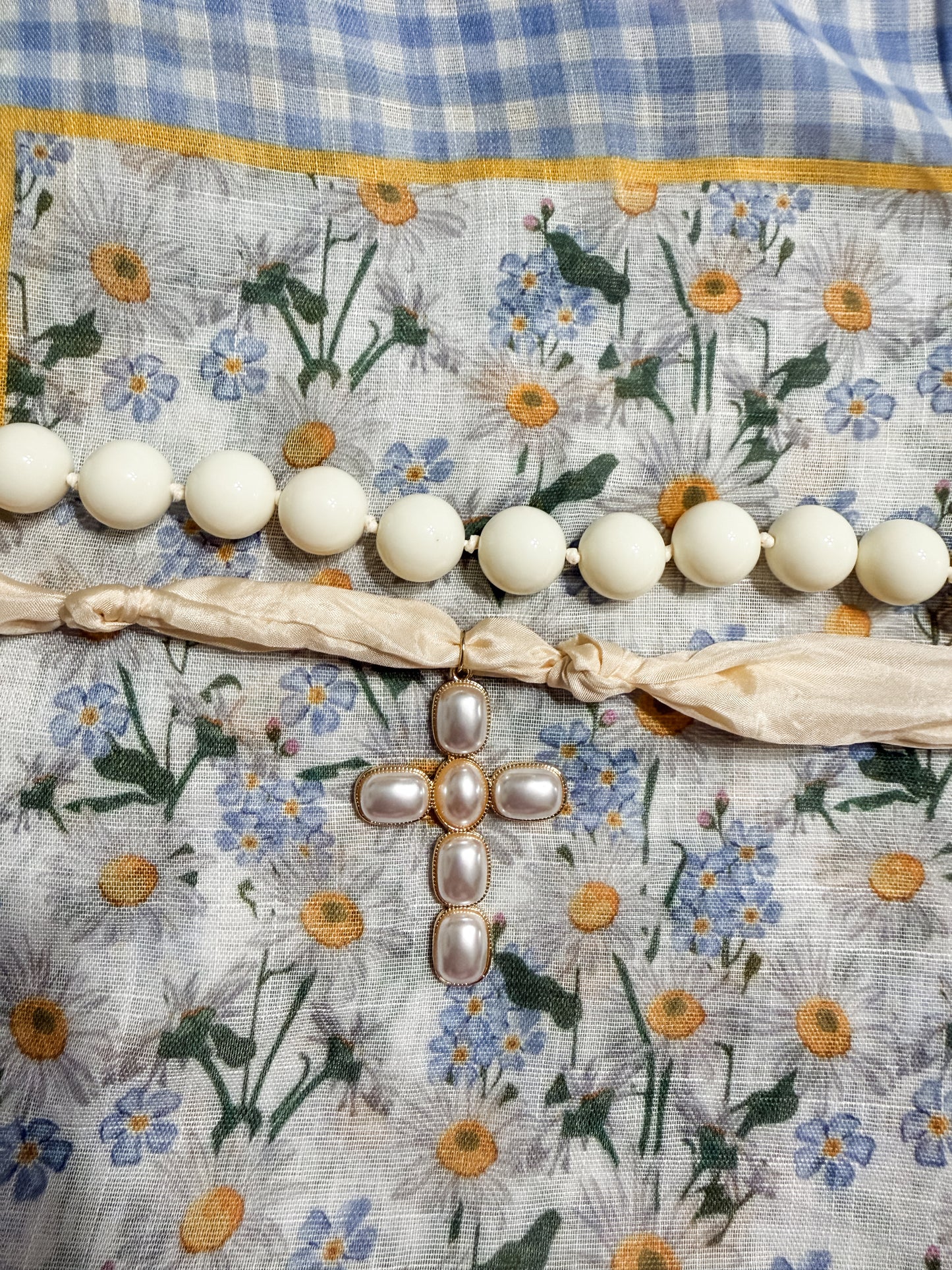 Daisy Does It Scarf Necklace