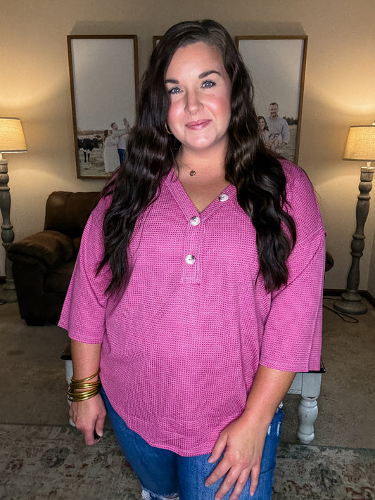 Curvy Crisp Morning Top in Berry