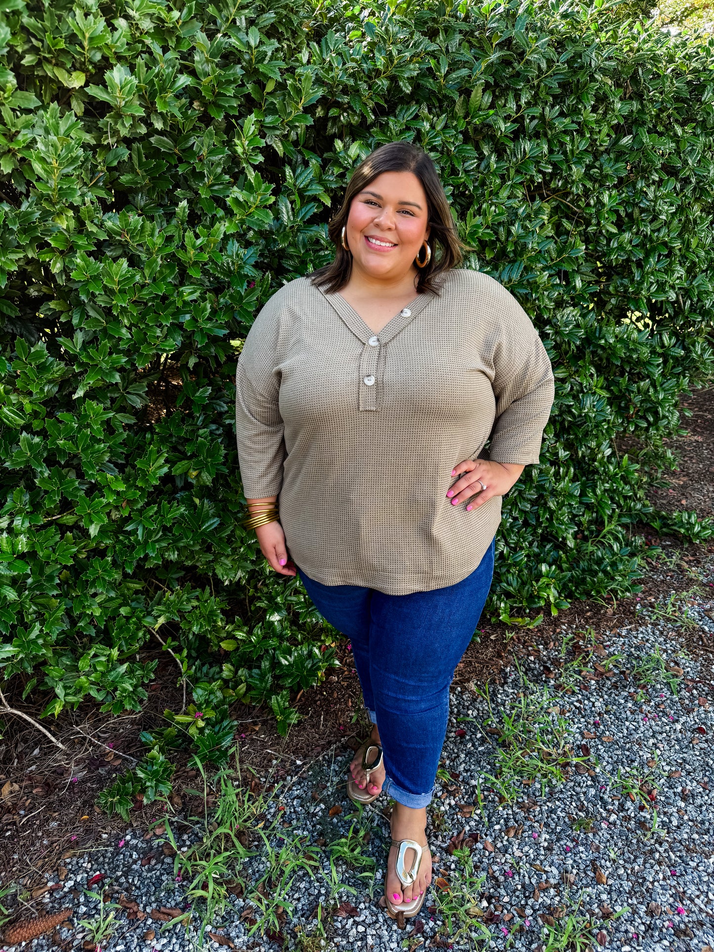 Curvy Crisp Morning Top in Olive