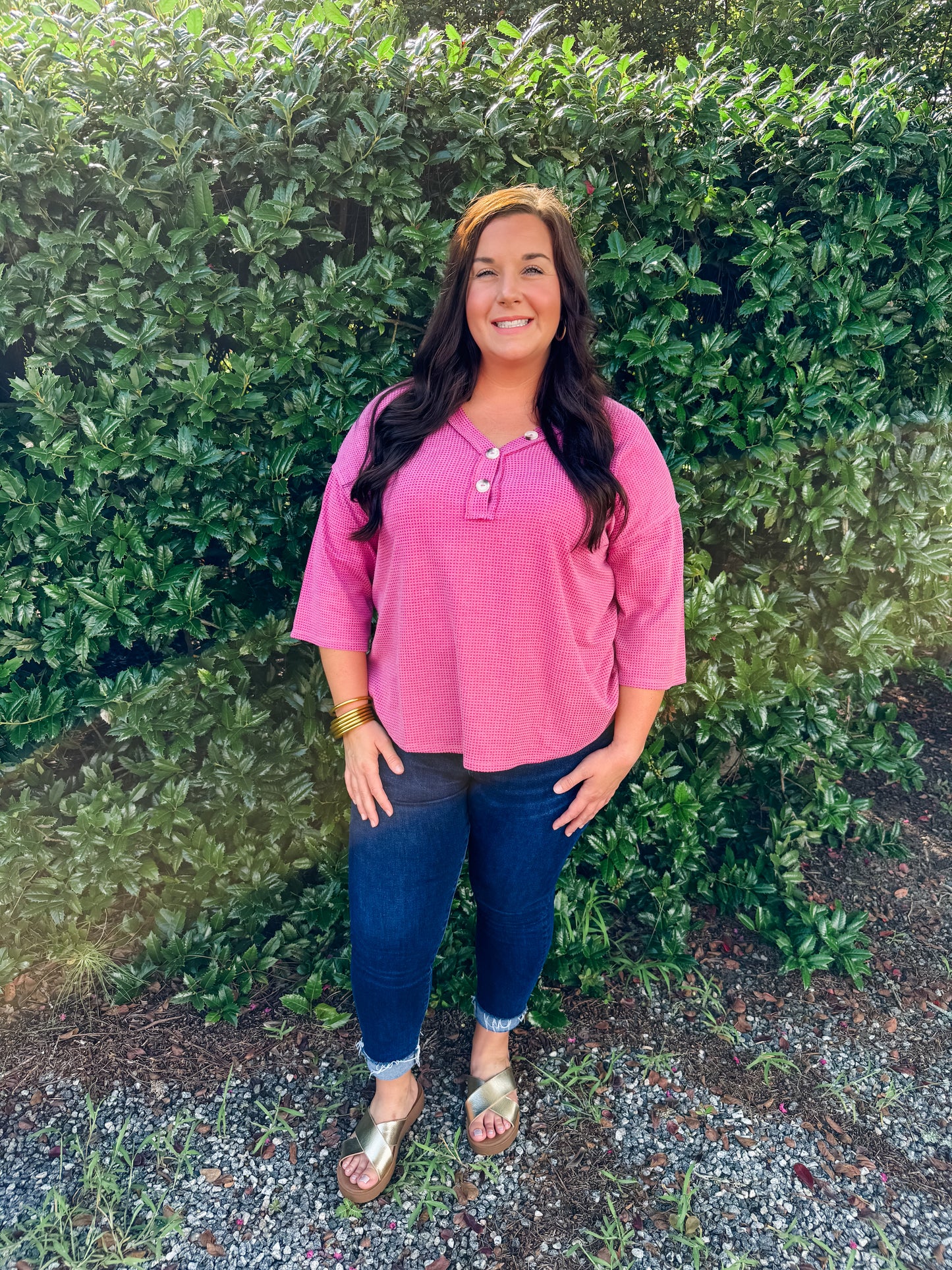 Curvy Crisp Morning Top in Berry